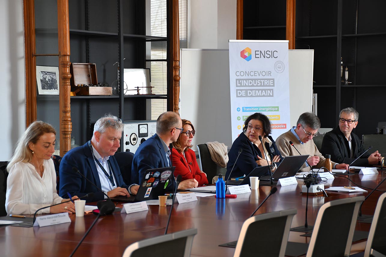 Accueil de la Rectrice en présence d’Alain Durand, Éric Schaer, Cécile Nouvel, Olivier Festor, Grégory Hamez, Nathalie Fick et de la Direction des Relations Internationales de l’ENSIC.