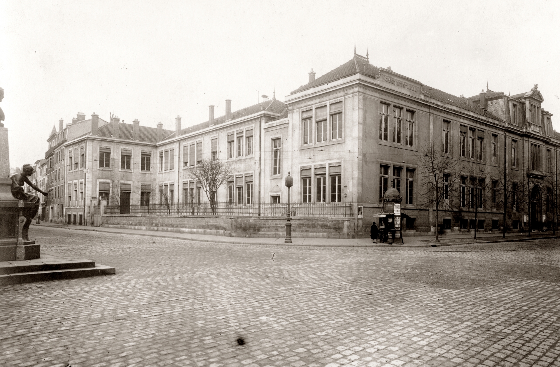 Rue Braconnot après surélévation aile gauche